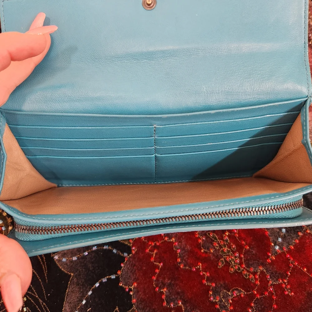 EUC Bottega Wallet - Picture 8 of 14